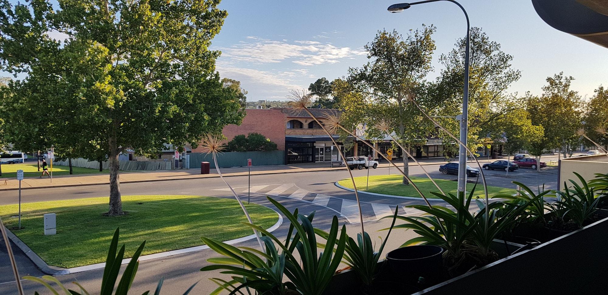 The Grand Motel Griffith Exterior photo